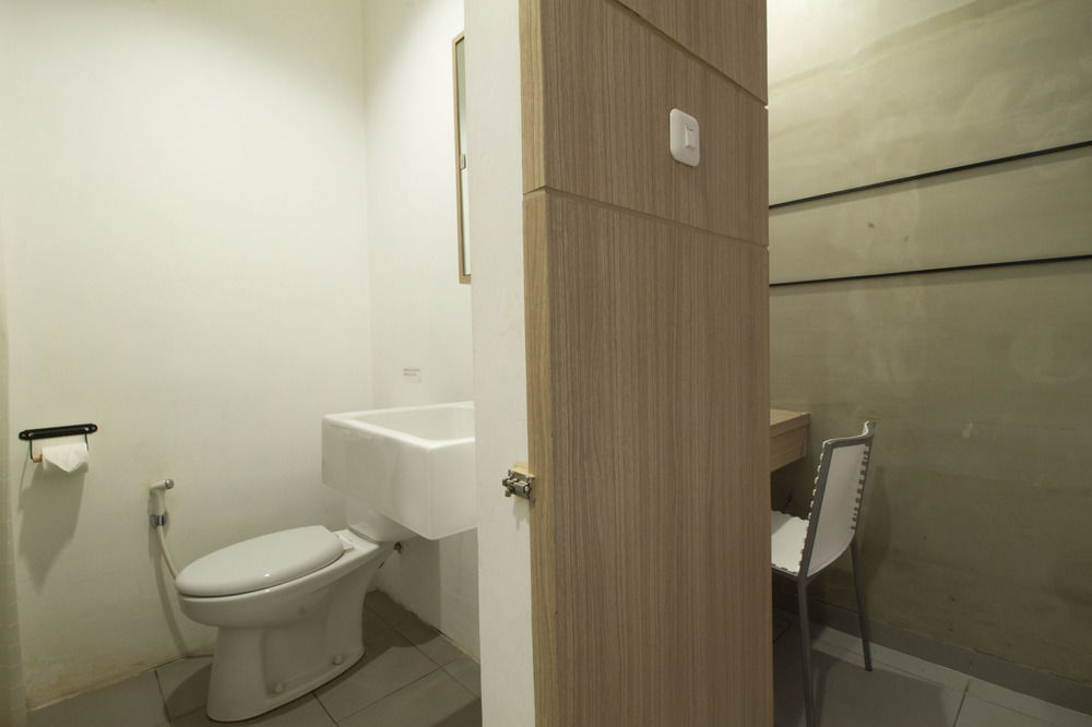 Reddoorz Plus @ Setiabudi Eight Jakarta Extérieur photo
