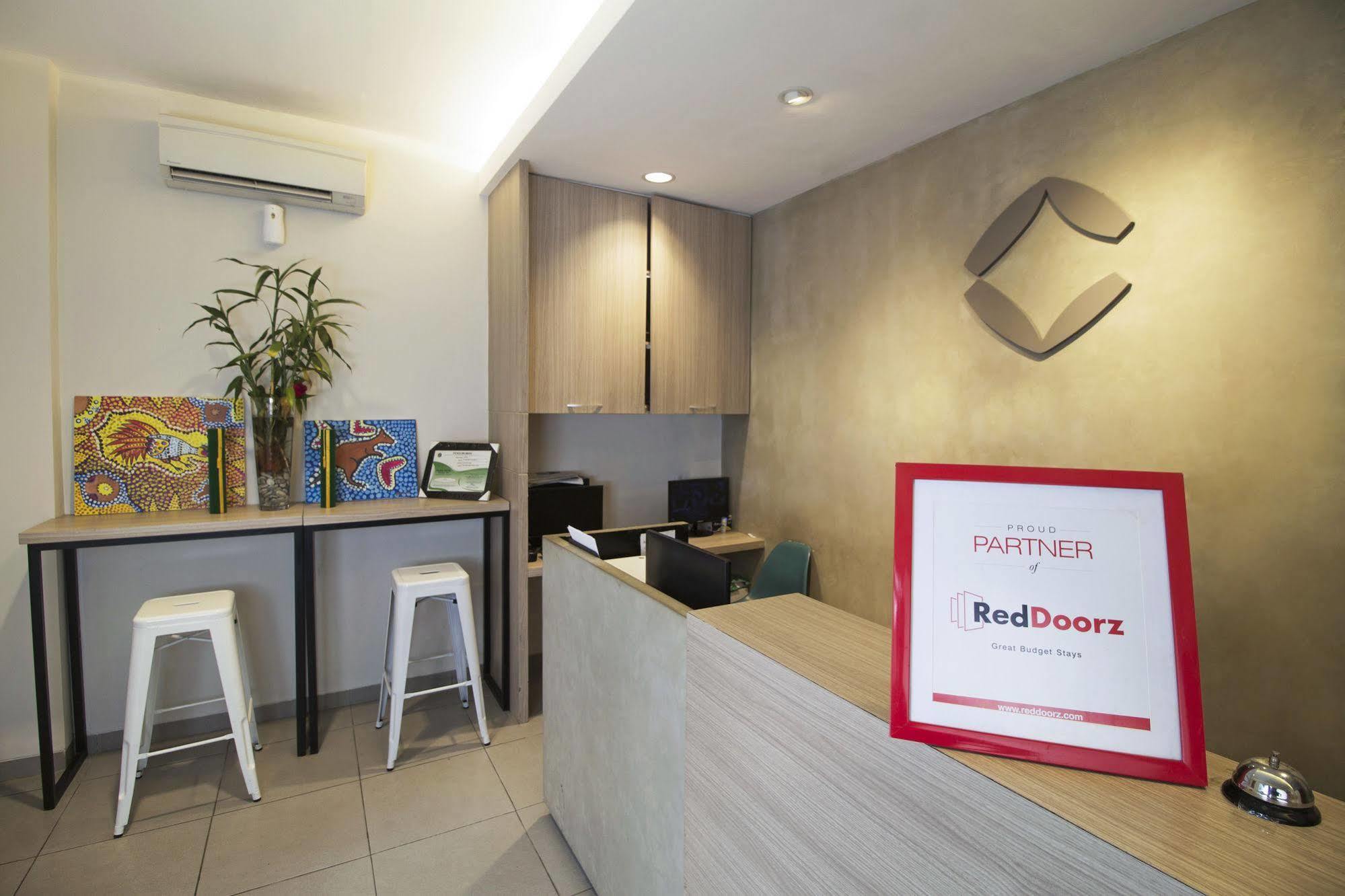 Reddoorz Plus @ Setiabudi Eight Jakarta Extérieur photo