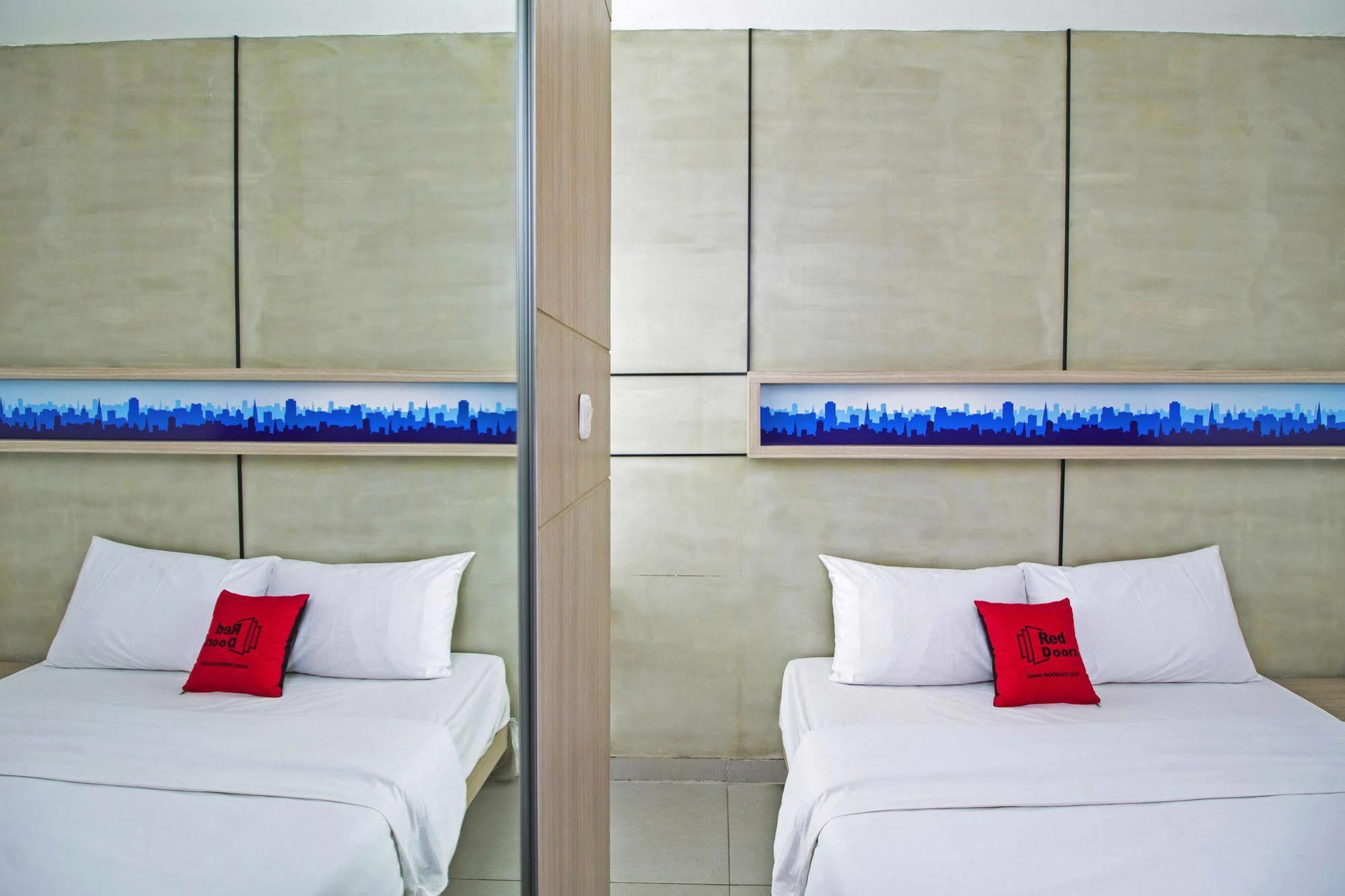 Reddoorz Plus @ Setiabudi Eight Jakarta Extérieur photo